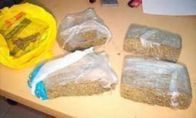 Encuentran tres kilos y medio de marihuana en cercan�as de Chepes