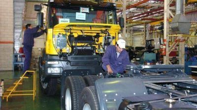 Por exceso de stock, Iveco suspende hoy a su personal