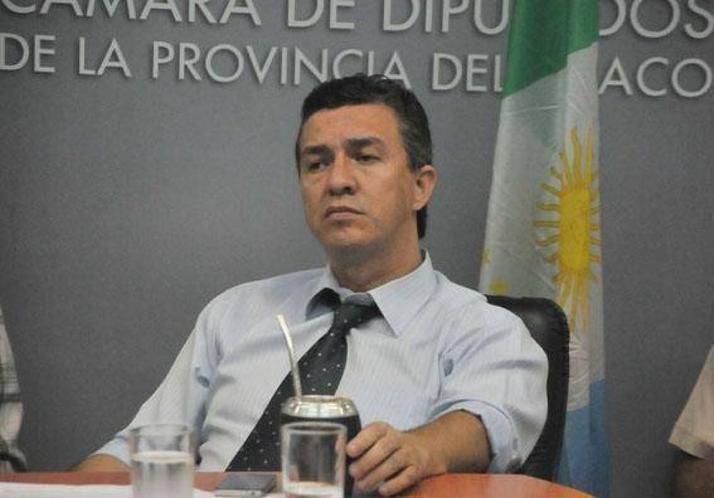 Aguilar defiende el gasto millonario de la C�mara en muebles, veh�culos y equipos de TV