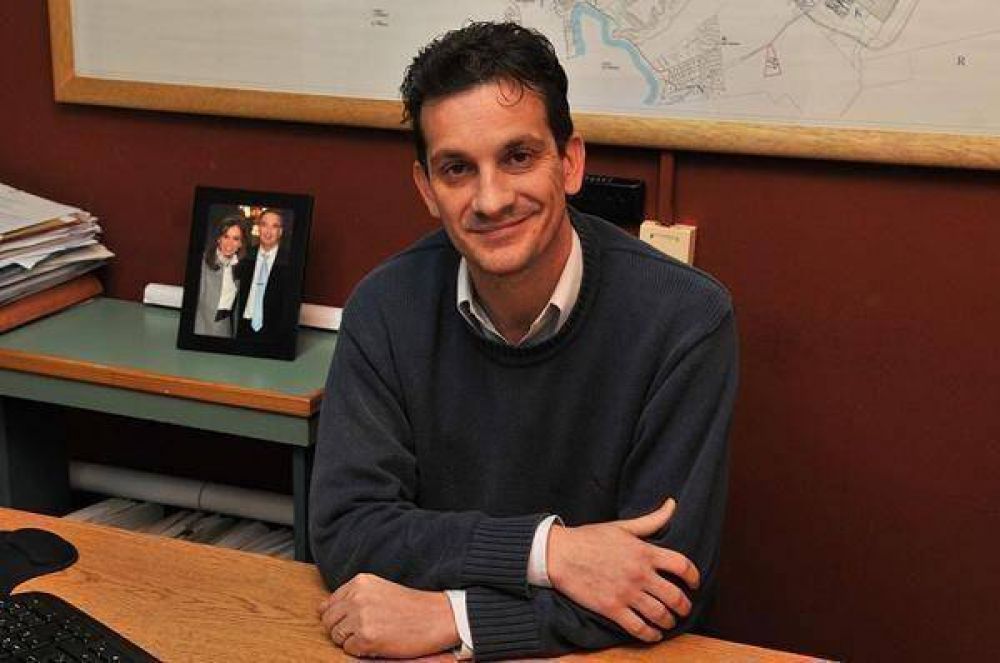  Costa Brutten responde al gobernador