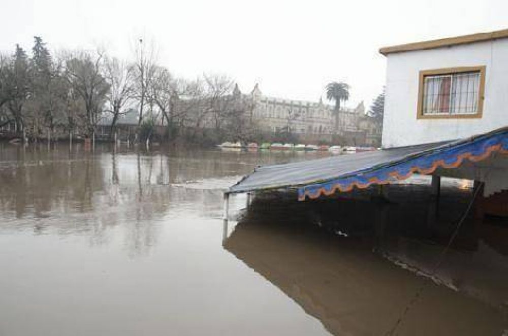 El r�o Luj�n sigue bajando 