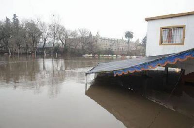 El r�o Luj�n sigue bajando 