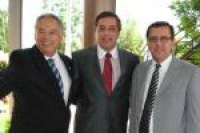 ZORRILLA Y DECIMA ENCABEZARON LA DESCALIFICACI�N A LANATA