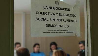 Los docentes y el gobierno va hoy a las paritarias en medio de una fuerte crisis econ�mica provincial