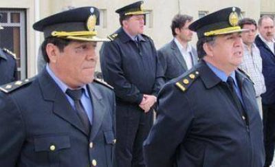 Polic�as en alerta por incumplimientos del petitorio