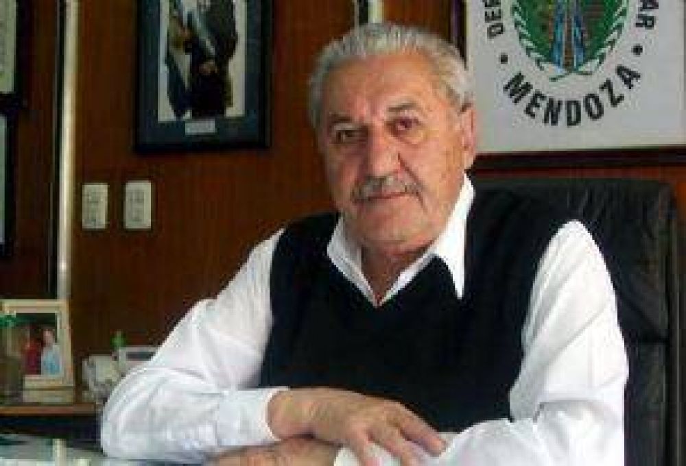 De Paolo pide que P�rez ponga "racionalidad" a la interna del PJ