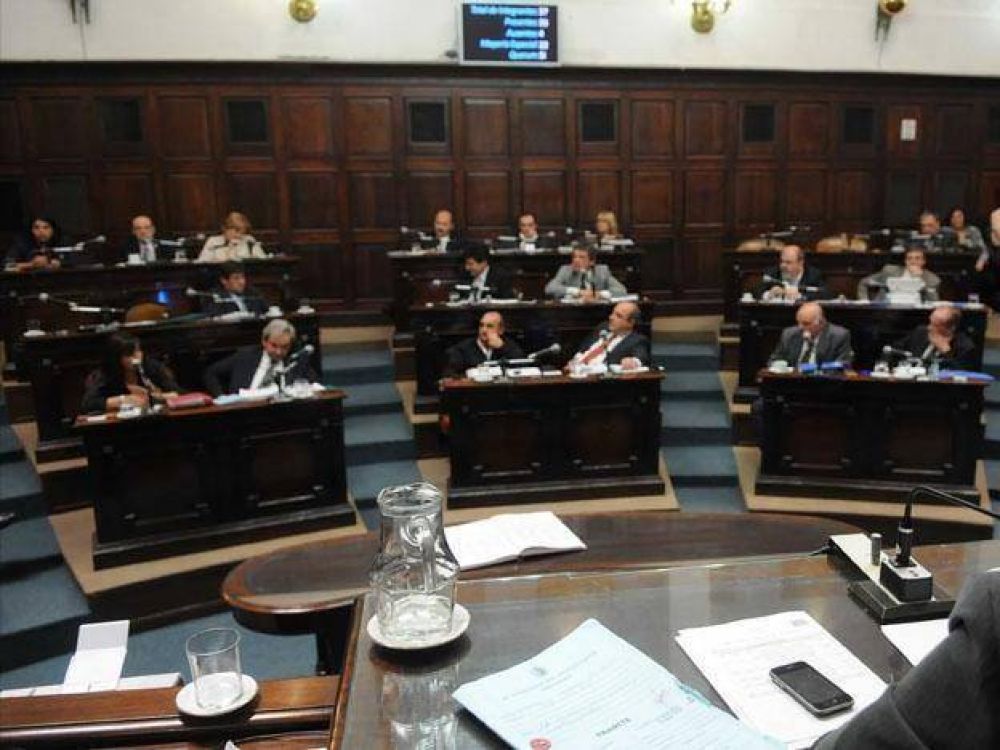 El Senado de la provincia tratar� dos proyectos pol�micos: la ley Petri y una posible demanda contra la Naci�n