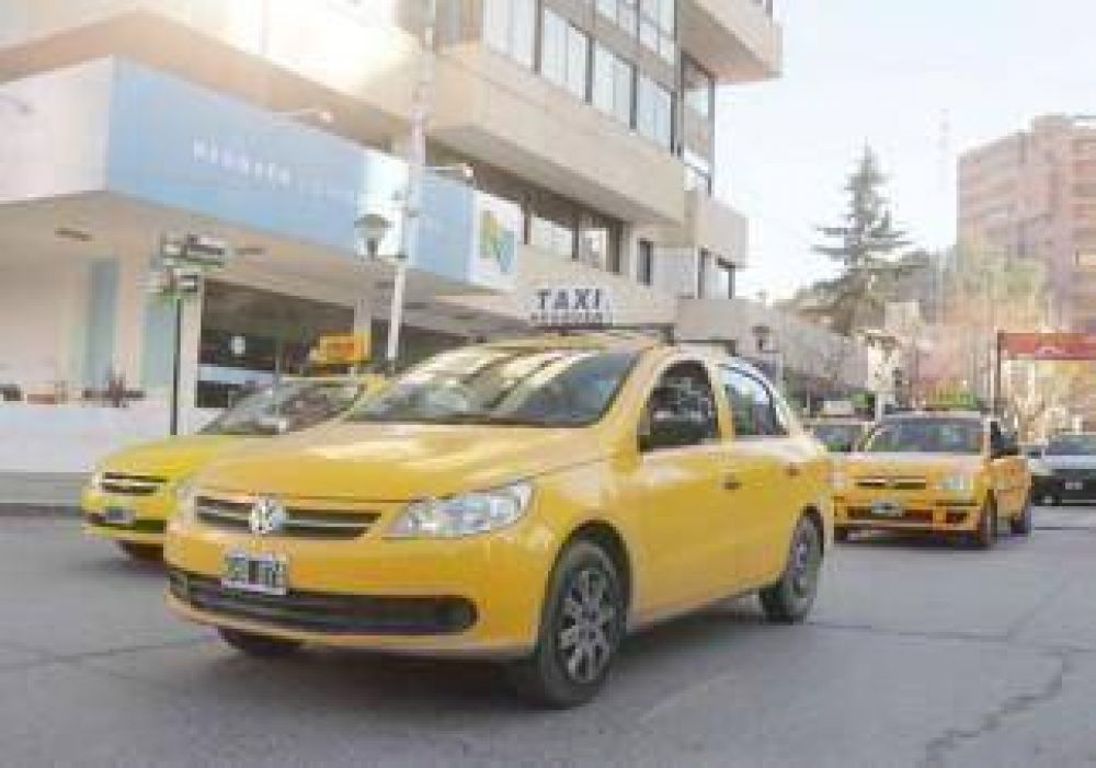 Taxis y Municipio, en jaque por el GPS 