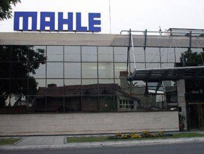 Mahle modifica horarios de sus empleados para achicar costos