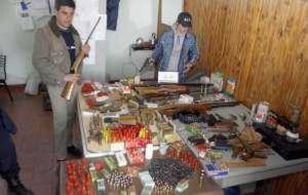 �Incautan un arsenal antes que lo �roben� delincuentes?