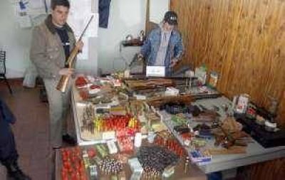 �Incautan un arsenal antes que lo �roben� delincuentes?