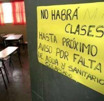Seis d�as sin clases por el colapso de pozos