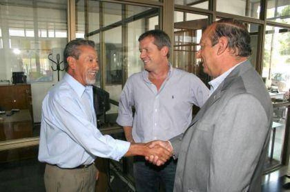 Monz�: No debemos dejar que se caiga el sistema productivo.