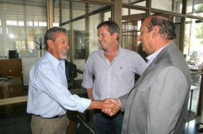 Monz�: No debemos dejar que se caiga el sistema productivo.