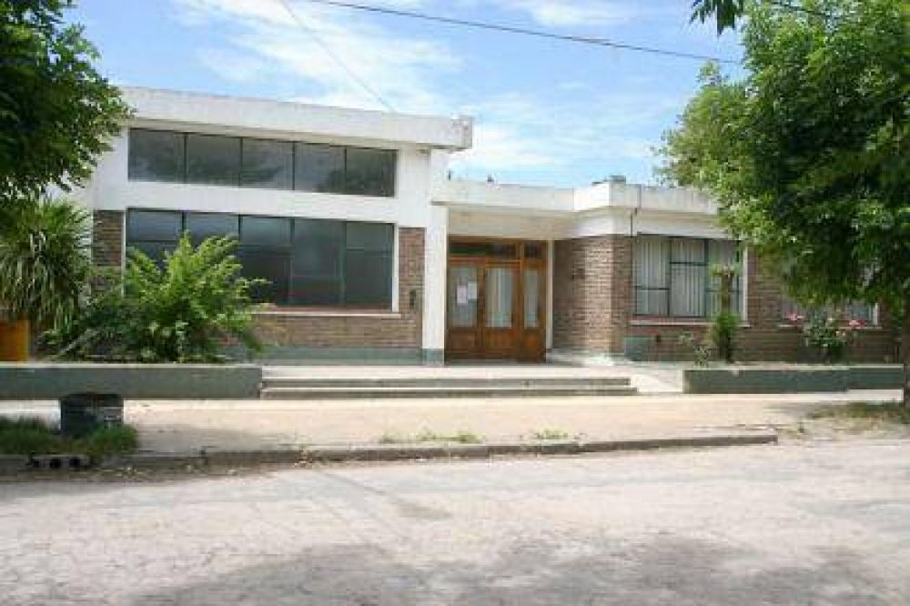 Ense�anza secundaria �nica y gratuita.