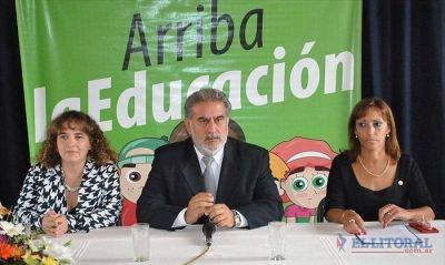 Sileoni no lleg� y las netbooks no lograron reunir a Colombi y Camau