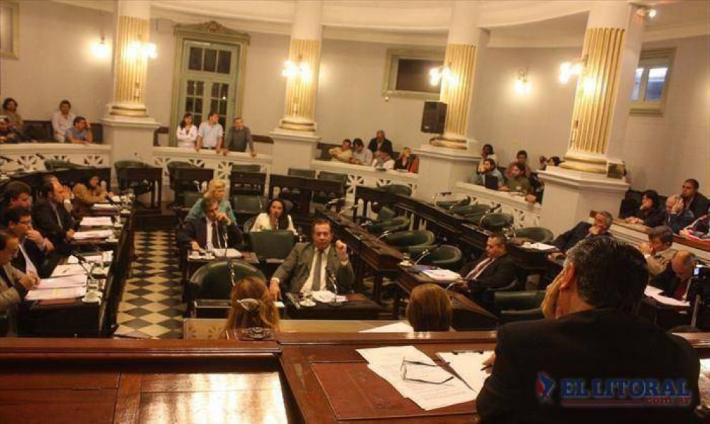 Diputados invit� para hoy a Colombi y Esp�nola