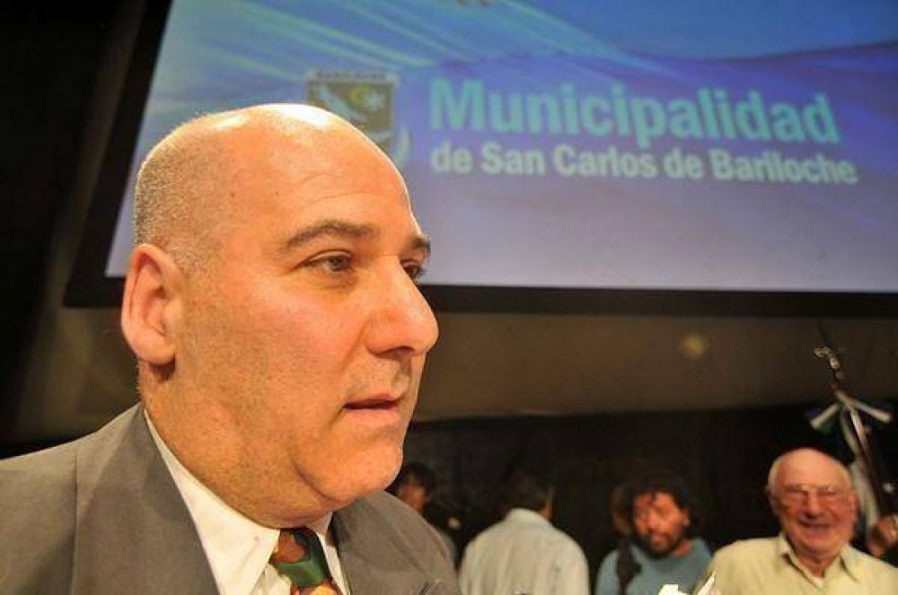 "Si no pagamos las tasas no hay futuro" defini� el secretario de Hacienda