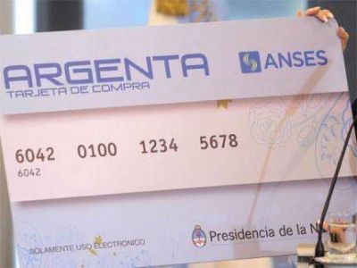 Operativo de ANSES con la tarjeta "Argenta"