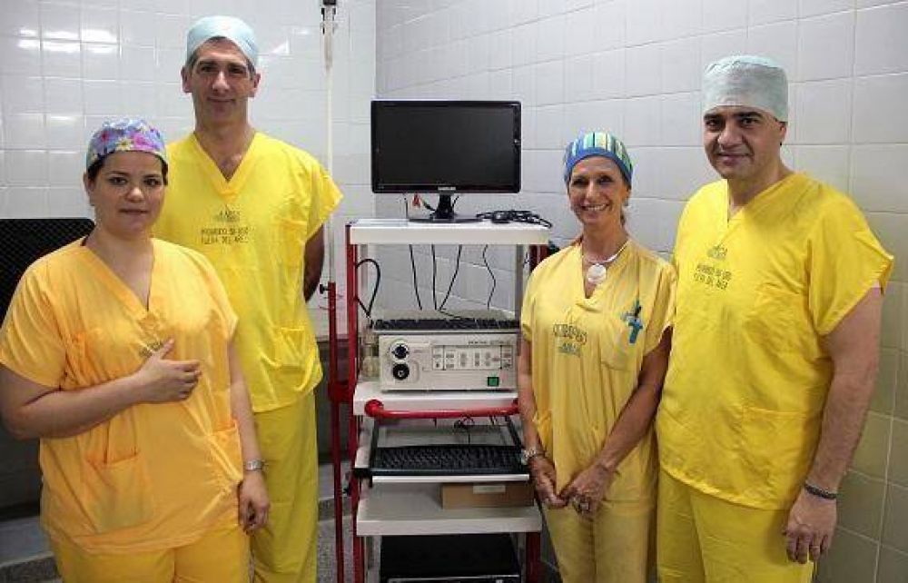 Entregan nuevo endoscopio al quir�fano del Hospital Houssay