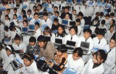 Alumnos, docentes y directivos presentar�n sus experiencias en el Congreso de Conectar Igualdad del NEA