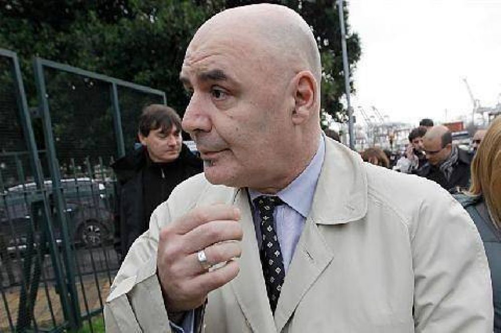 Mario Pontaquarto: "De la R�a orden� pagar las coimas"