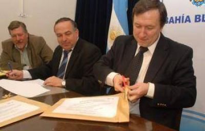 Casi $3 millones para pavimento