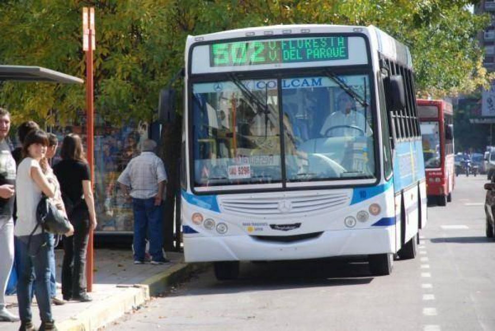 Pera: "El balance del primer mes del nuevo sistema de transporte es bueno"