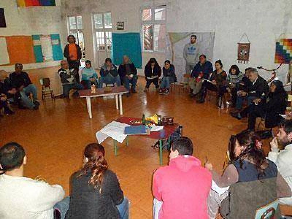 Vecinos de Lomas marchar�n al Municipio para pedir obras h�dricas