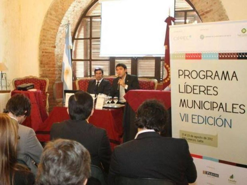 L�deres municipales debaten sobre su rol