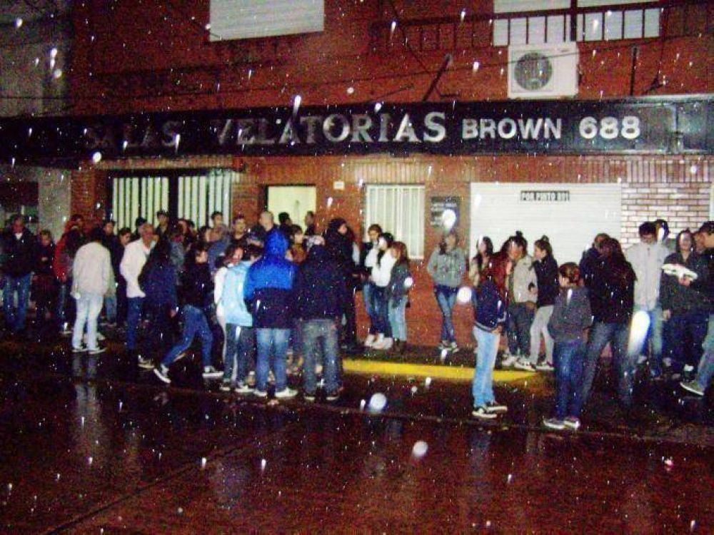 En un confuso episodio, matan a un adolescente de un disparo