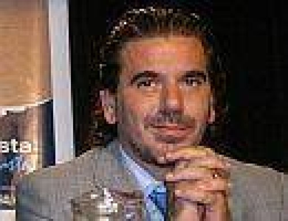 Ritondo se cruz� con Kunkel y lo tild� de �chirolita del Gobierno�
