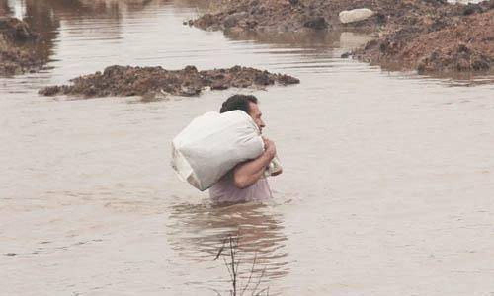 Quedan 75 evacuados y alertan por pron�sticos de nuevas lluvias