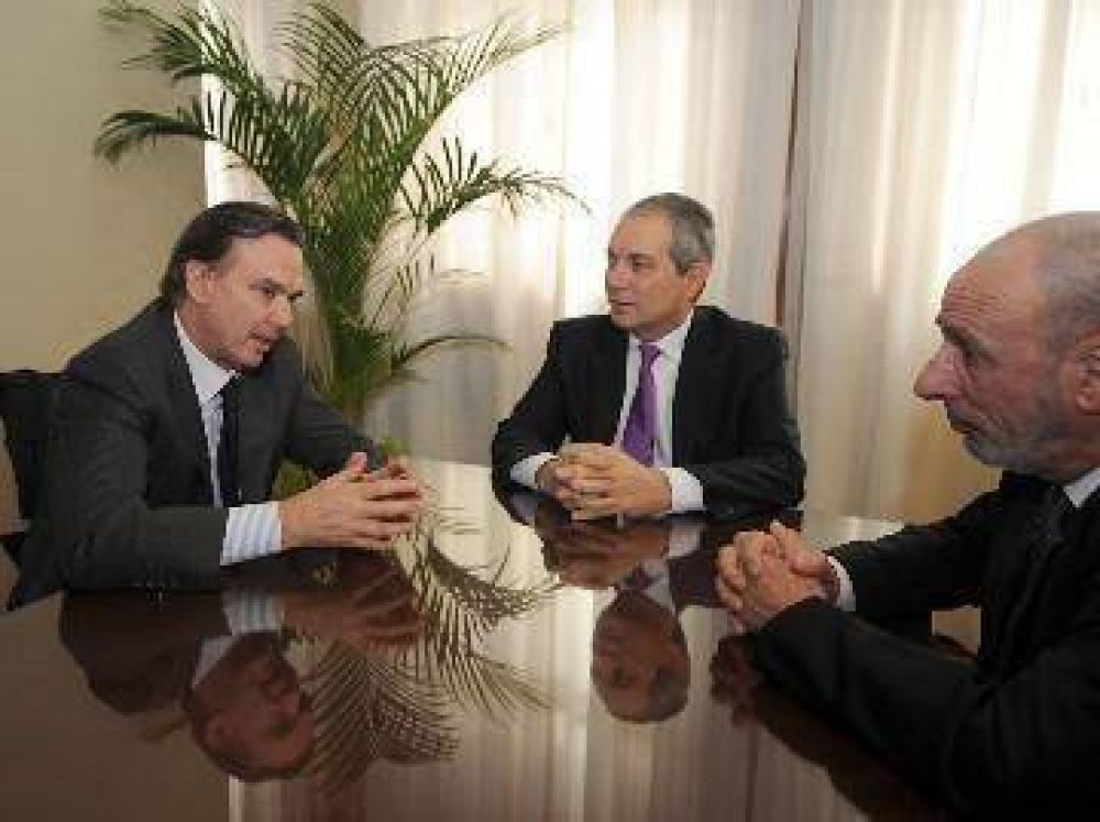 El PJ enfila para Viedma, la Casa Rosada pide "recalcular"