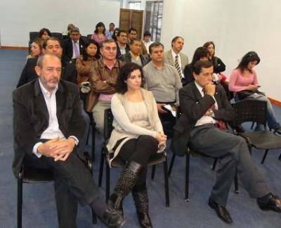 Acordaron fortalecer  El comercio formal 