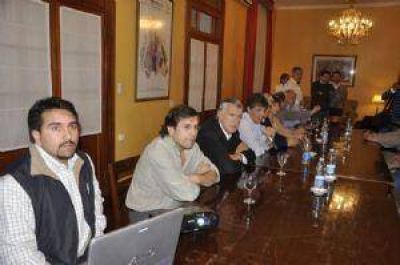 Gioja, y un encuentro con principales exportadores de zapallitos