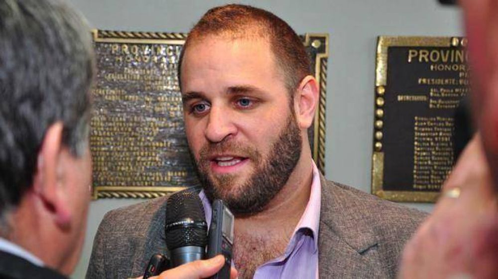 Glinski dijo que ir�n a cada comisar�a a escuchar las necesidades de los polic�as