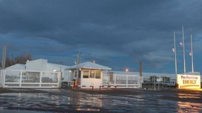 Petroleros y �Dragones� negocian hoy su futuro laboral con Pan American