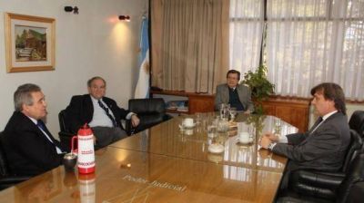 P�rez Cat�n dialog� con el Superior Tribunal de Justicia sobre el funcionamiento de los Juzgados de Familia