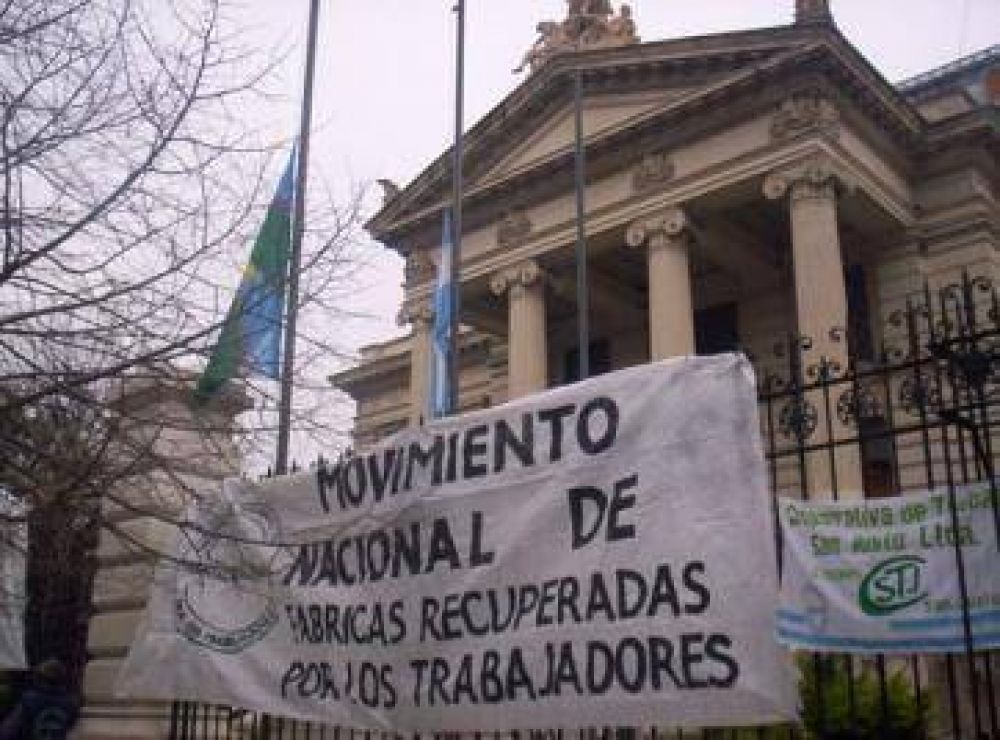 Denunci� a Scioli y se reuni� con Mariotto
