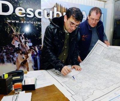 �Hemos tenido una descoordinaci�n en informar que est� suspendida la presentaci�n de trajes�