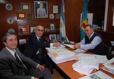 Gorosito firm� un convenio con el SPAR en el marco del programa integral de agua potable e infraestructura sanitaria‏