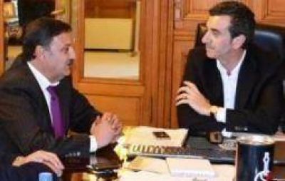Quintela busca respaldo pol�tico y financiero ante el gobierno K