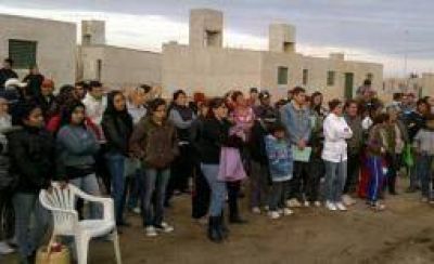 Otras 52 familias riojanas cumplieron el sue�o de la casa propia