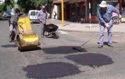 El municipio capitalino lanz� un plan de bacheo de avenidas