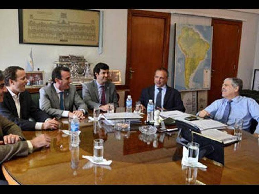 De Vido le propuso a P�rez sumarse al plan de obra p�blica que la Rosada gestiona con municipios bonaerenses