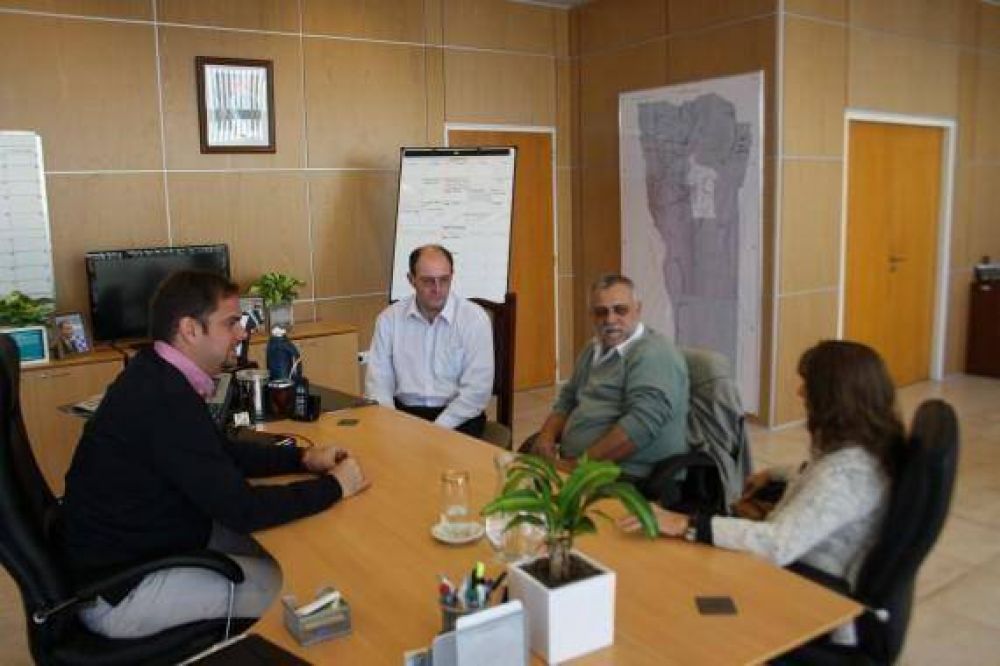 El Ministro del Campo recibi� al Director del Instituto De Patobiologia del INTA de Castelar