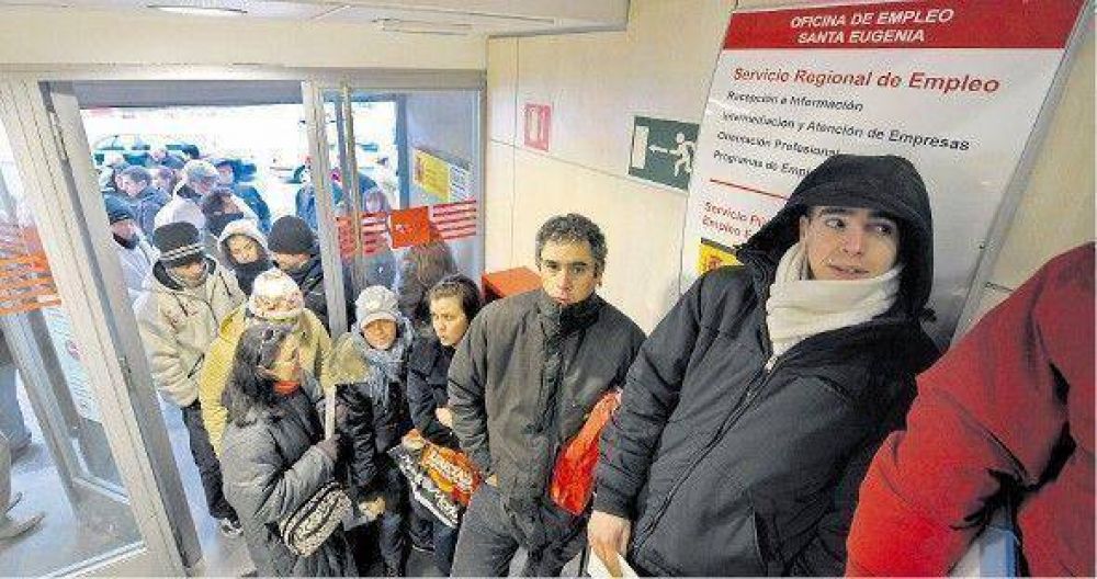 Por la crisis, Espa�a recibe cada vez menos inmigrantes