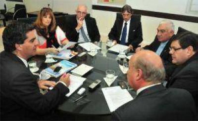 Capitanich diagram� amplia agenda con Sigampa