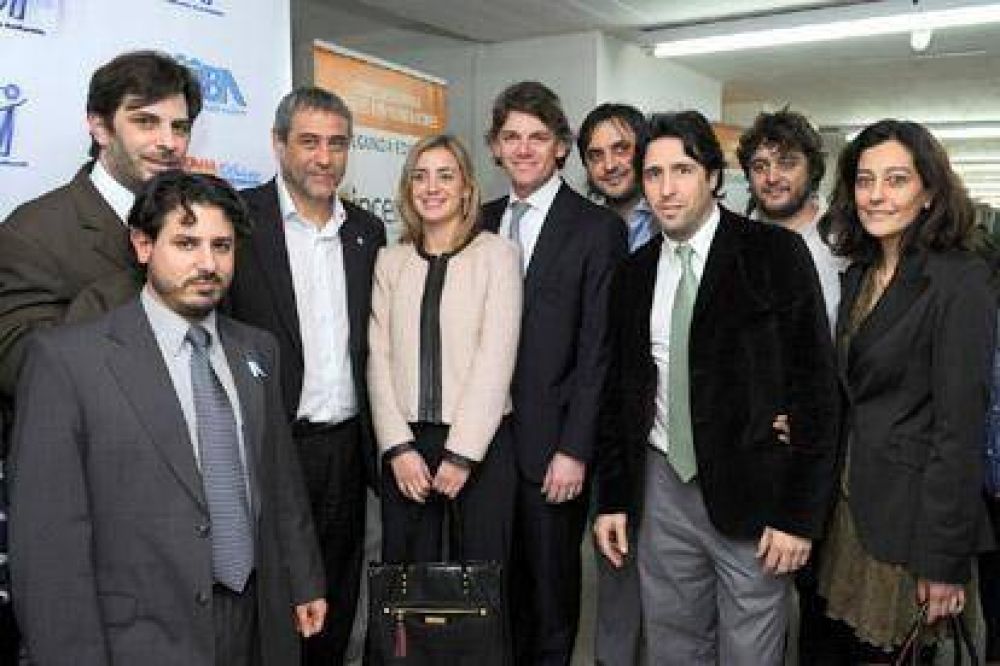 Presentaron en Avellaneda el concurso para jvenes emprendedores IncentiBA